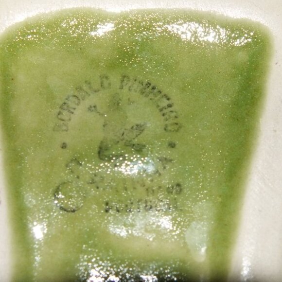 Majolica Asparagus Serving Dish by Bordallo Pinheiro - Picture 7 of 10